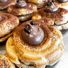 Carica l'immagine nel visualizzatore di Gallery, Zeppole di San Giuseppe e Sfinge Palermitana